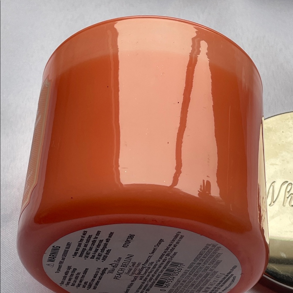 White Barn Peach Bellini Candle Bath and Bodyworks - Picture 7 of 8